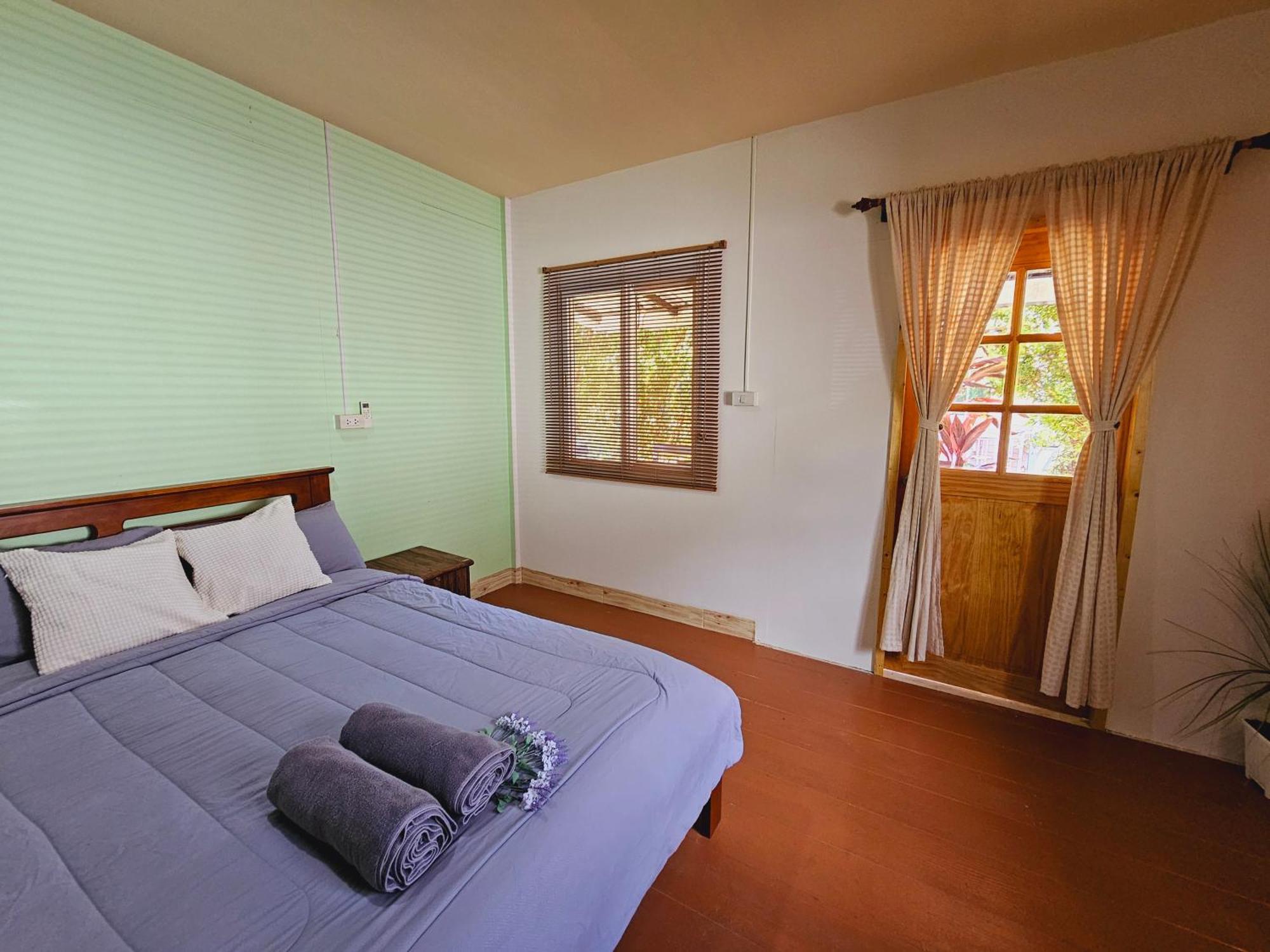 Baan Suan Khun Ta บ้านพักสวนคุณตา * Koh Chang