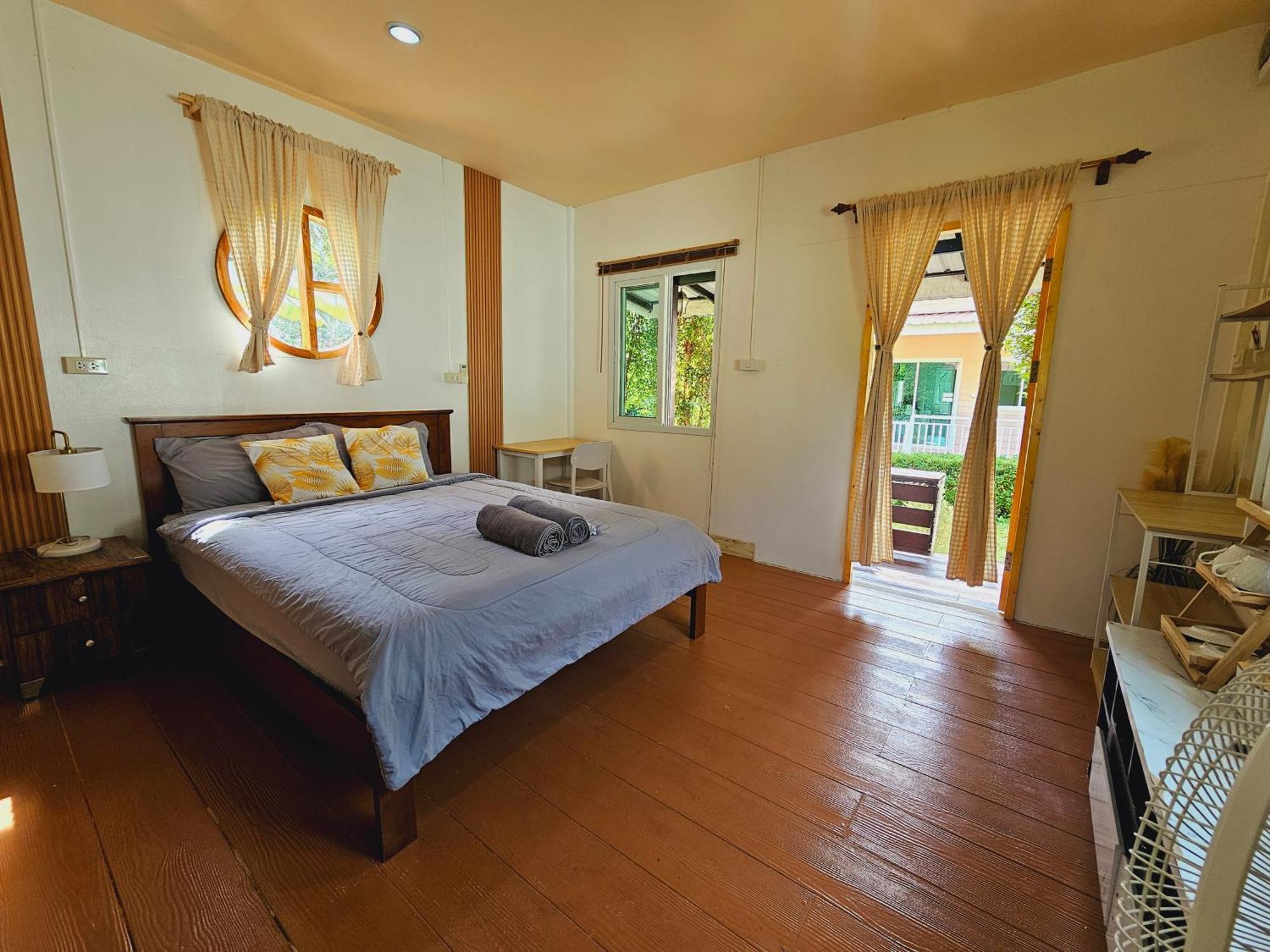 Baan Suan Khun Ta บ้านพักสวนคุณตา Дом отдыха