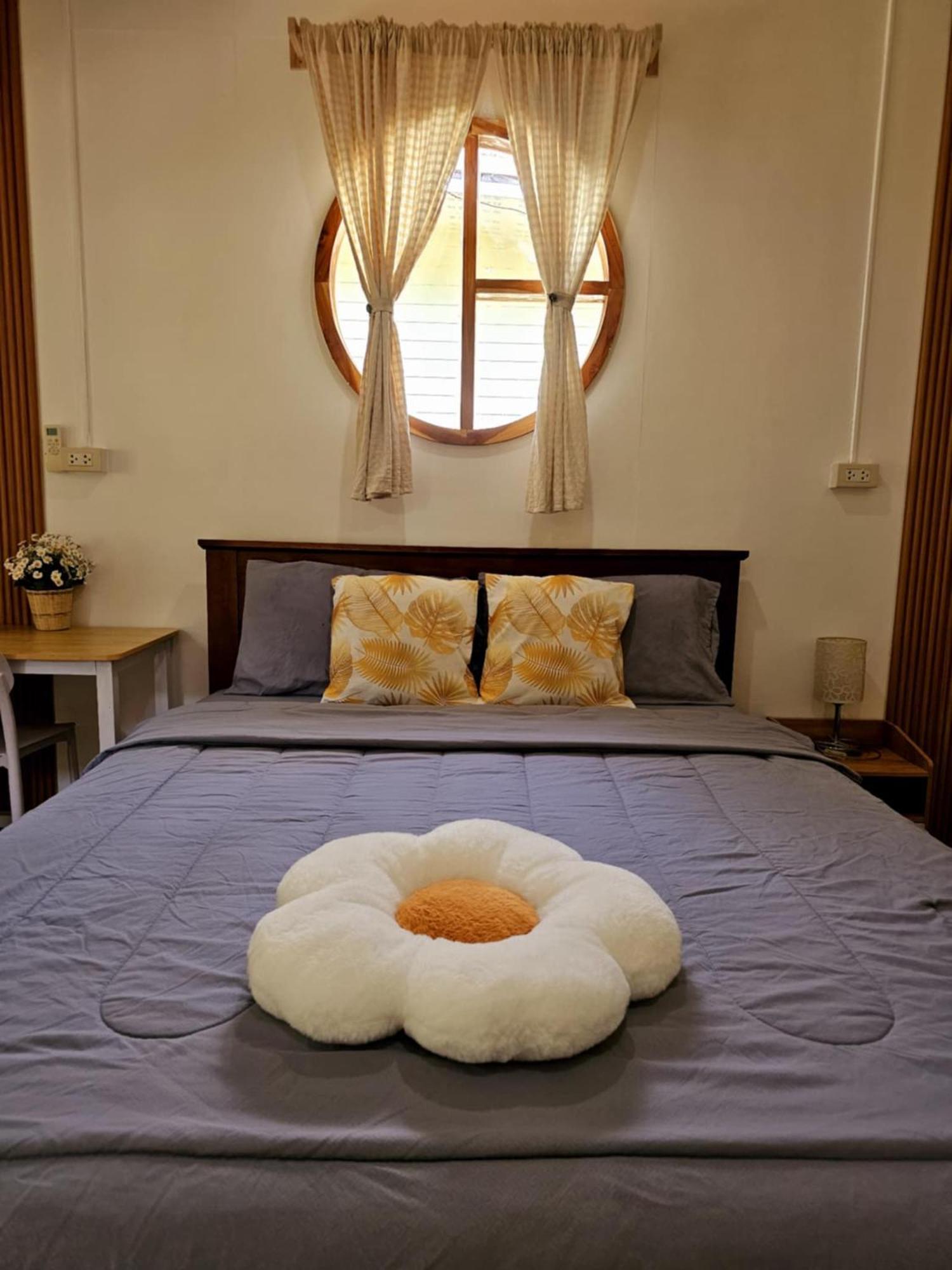 Baan Suan Khun Ta บ้านพักสวนคุณตา Ко Чанг