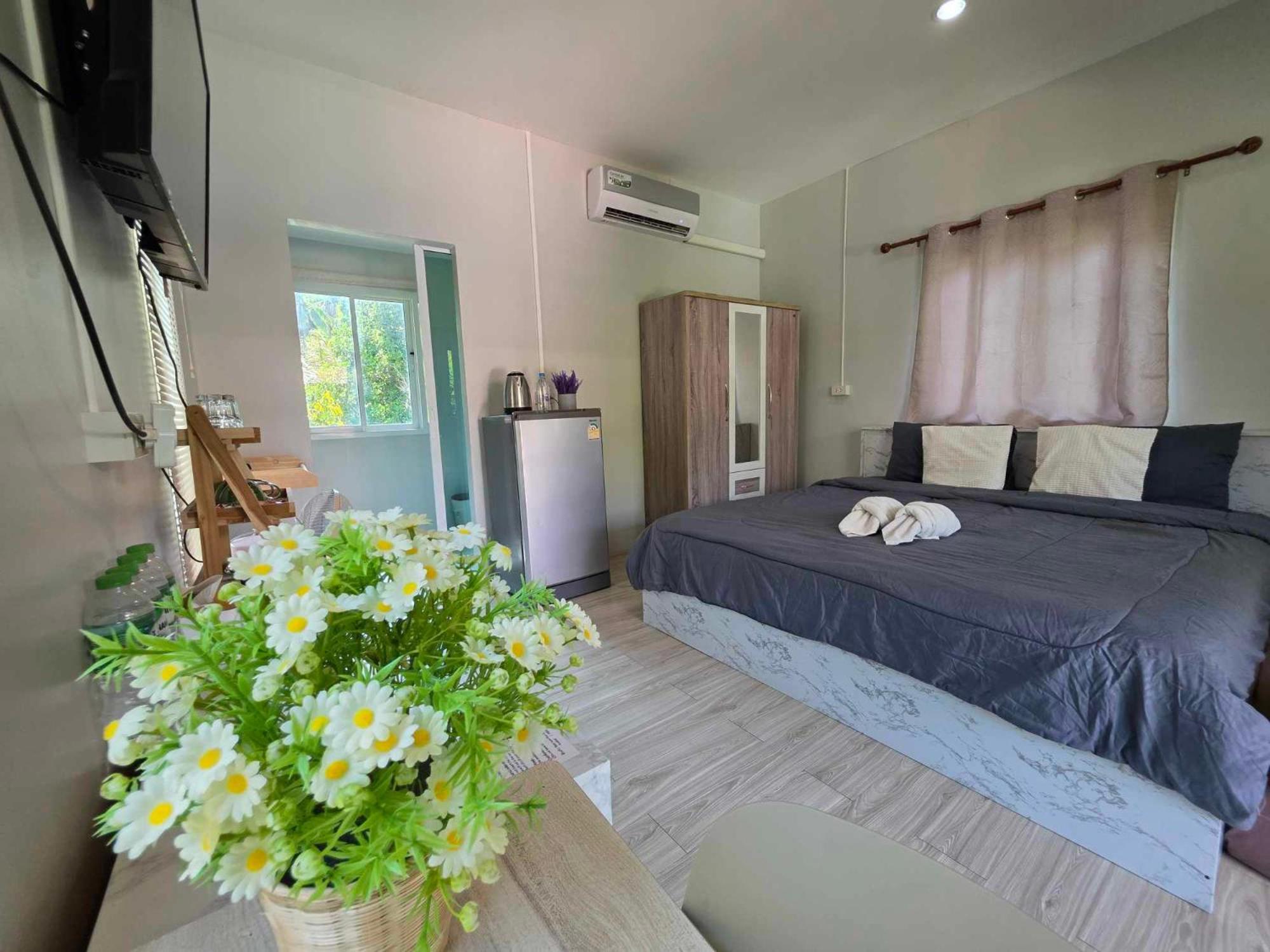 Baan Suan Khun Ta บ้านพักสวนคุณตา * Ко Чанг