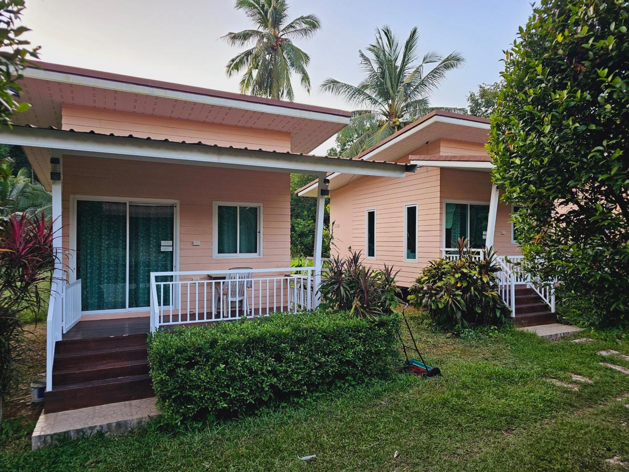 Baan Suan Khun Ta บ้านพักสวนคุณตา Casa vacanze